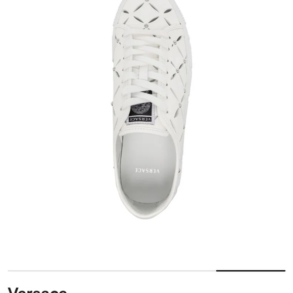 Versace
slashed leather sneakers( No Box )New - Picture 6 of 10